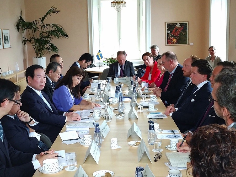 Foto: Japanska representanthusets sekretariat